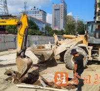 www.caobbi高温下的坚守｜道路建设者用汗水铺就畅通路